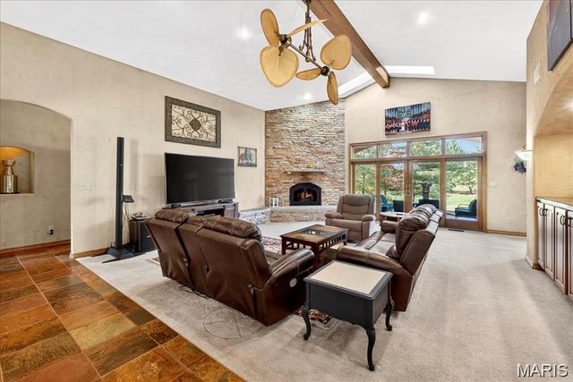 1504 Gedern Drive, Columbia, IL 62236