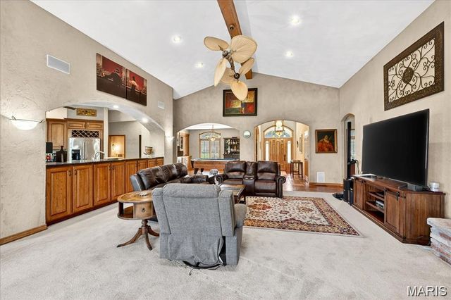 1504 Gedern Drive, Columbia, IL 62236