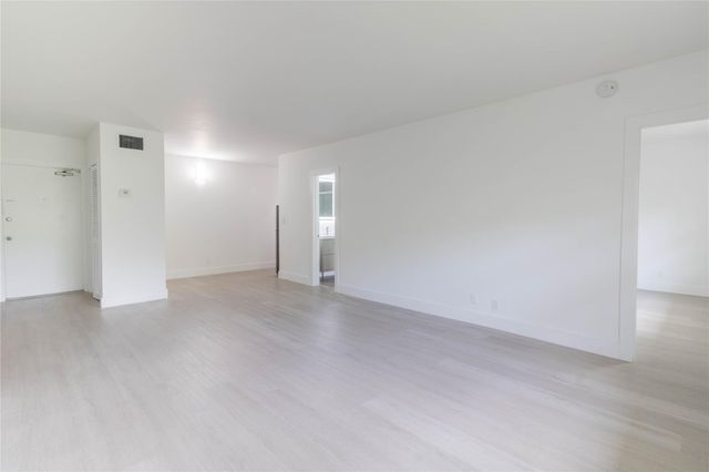 2424 SE 17th Street 305B, Fort Lauderdale, FL 33316