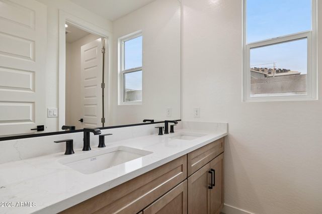 2726 E AGAVE KNOLL Road, Phoenix, AZ 85024
