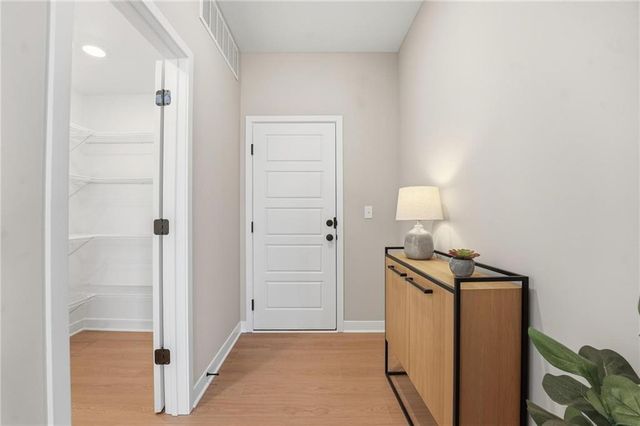 9021 SW 5th Street, Blue Springs, MO 64064