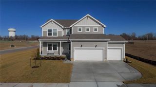 9021 SW 5th Street, Blue Springs, MO 64064