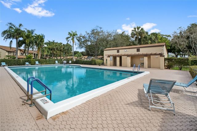 3759 Cocoplum Circle 3759, Pompano Beach, FL 33063