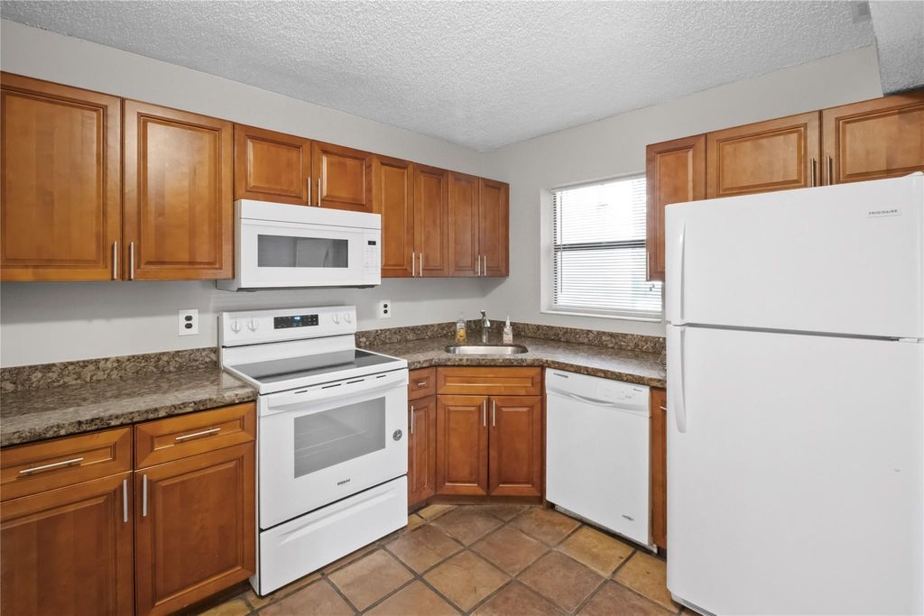 3759 Cocoplum Circle 3759, Pompano Beach, FL 33063