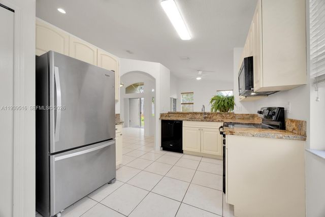 18322 SW 94th Ct, Palmetto Bay, FL 33157