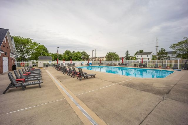4377 Culburn Park Drive, Grove City, OH 43123
