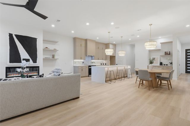 817 Brooks Avenue, Dallas, TX 75208