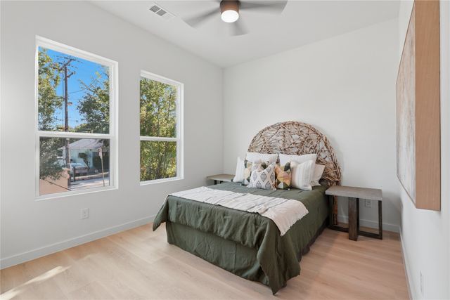 817 Brooks Avenue, Dallas, TX 75208