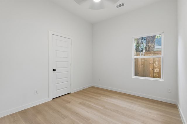 817 Brooks Avenue, Dallas, TX 75208