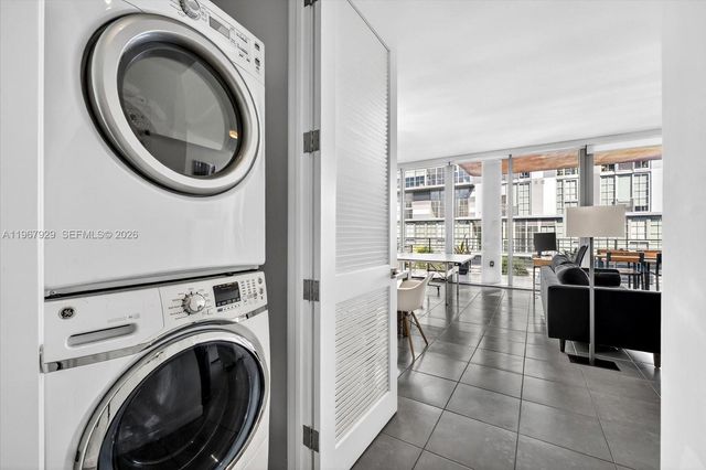 250 NW 24th St 4A, Miami, FL 33127