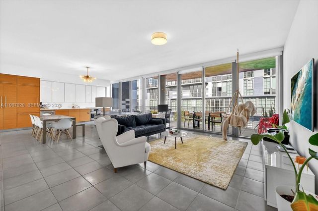 250 NW 24th St 4A, Miami, FL 33127