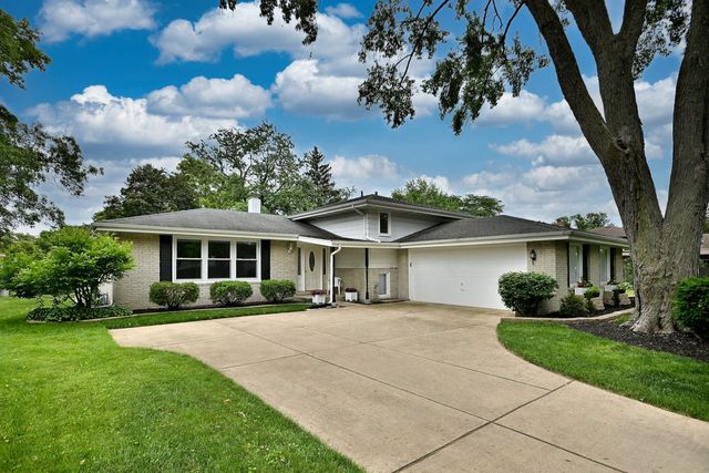 7729 Baimbridge Drive, Downers Grove, IL 60516