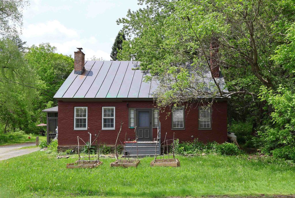 3 Mace Hill Road, Hartland, VT 05048