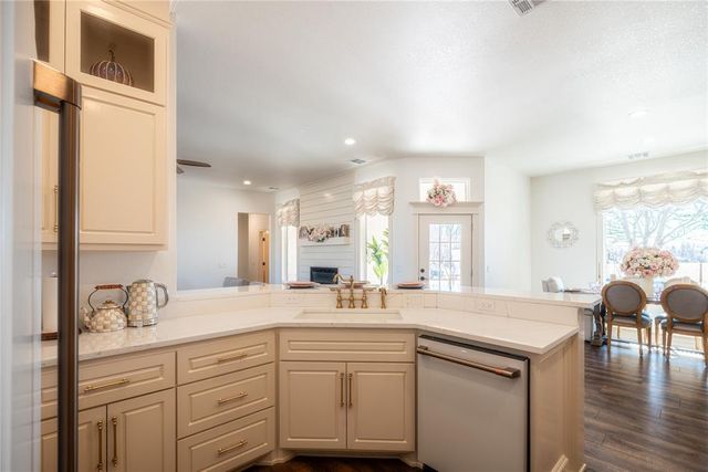 20900 NE 63 Street, Harrah, OK 73045