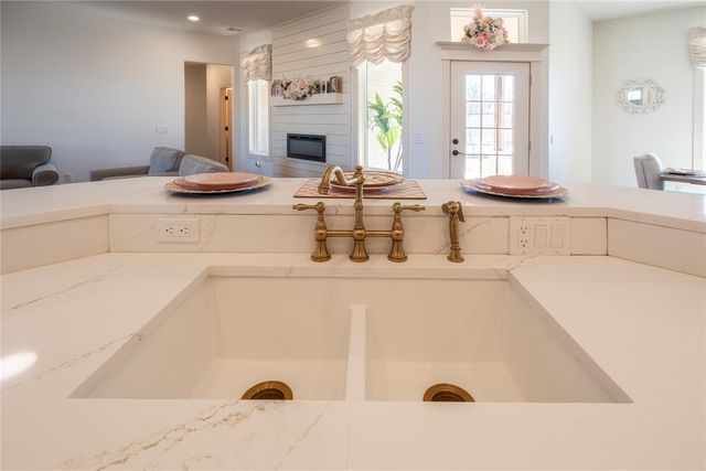 20900 NE 63 Street, Harrah, OK 73045