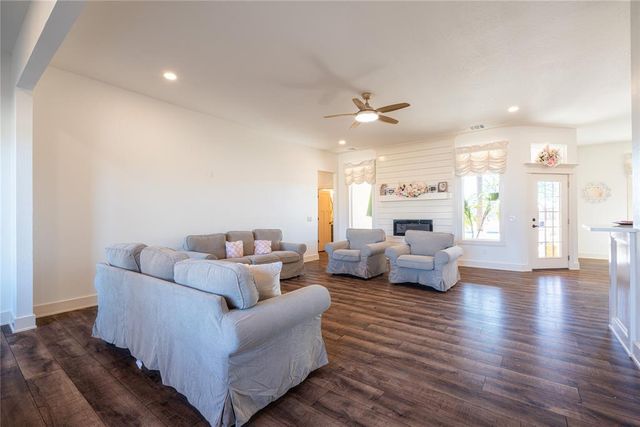 20900 NE 63 Street, Harrah, OK 73045