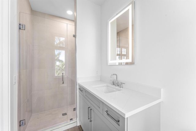 180 Lake Drive 2304, Palm Beach Shores, FL 33404