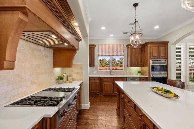 30 Waters Lake Boulevard, Missouri City, TX 77459