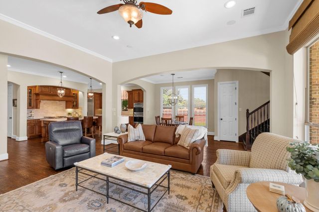 30 Waters Lake Boulevard, Missouri City, TX 77459