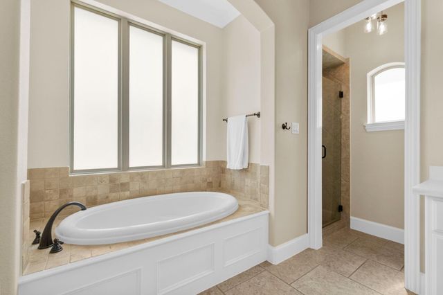 30 Waters Lake Boulevard, Missouri City, TX 77459