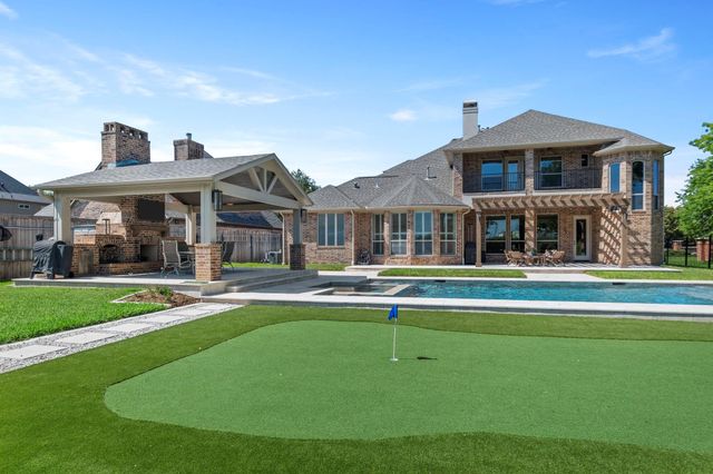 30 Waters Lake Boulevard, Missouri City, TX 77459