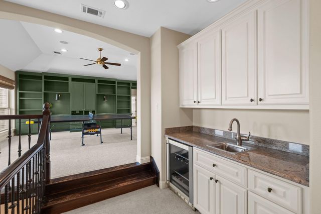 30 Waters Lake Boulevard, Missouri City, TX 77459