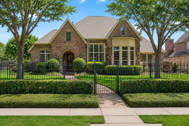 30 Waters Lake Boulevard, Missouri City, TX 77459