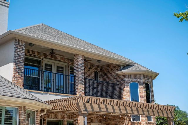 30 Waters Lake Boulevard, Missouri City, TX 77459