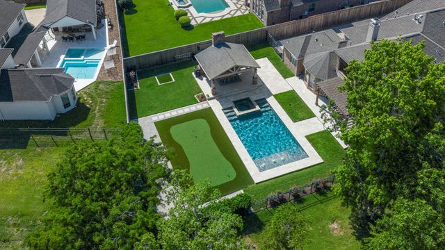 30 Waters Lake Boulevard, Missouri City, TX 77459