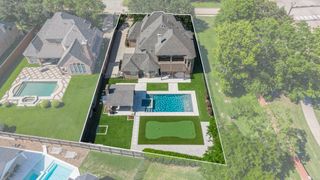 30 Waters Lake Boulevard, Missouri City, TX 77459
