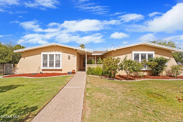 207 SERRANIA Drive, El Paso, TX 79932
