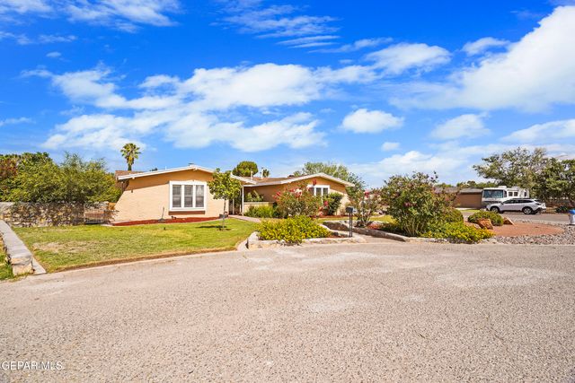 207 SERRANIA Drive, El Paso, TX 79932