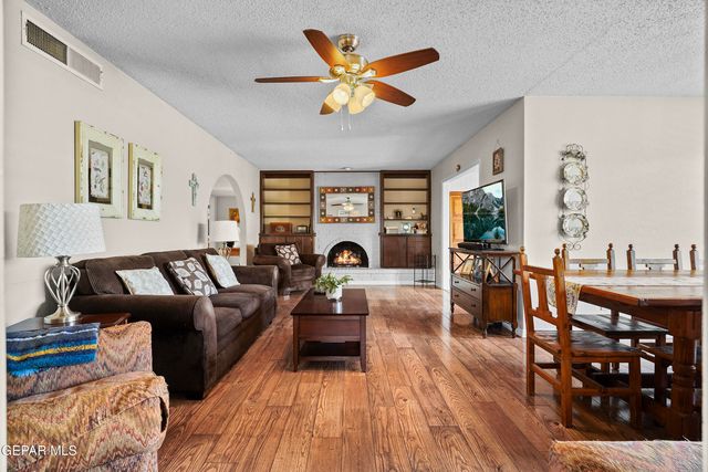 207 SERRANIA Drive, El Paso, TX 79932