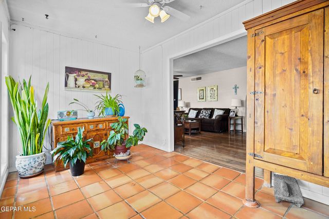 207 SERRANIA Drive, El Paso, TX 79932