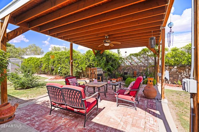 207 SERRANIA Drive, El Paso, TX 79932