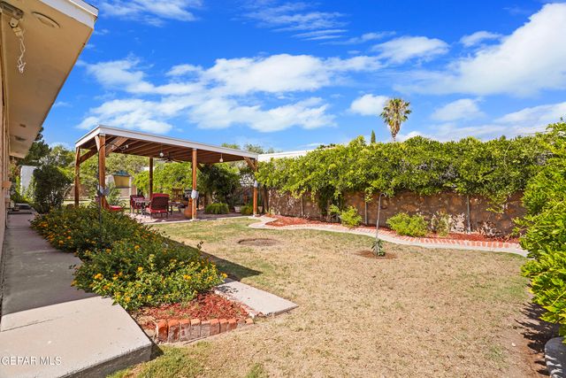 207 SERRANIA Drive, El Paso, TX 79932