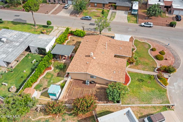 207 SERRANIA Drive, El Paso, TX 79932