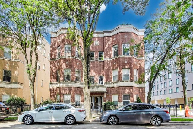 1016 S Racine Avenue 201, Chicago, IL 60607
