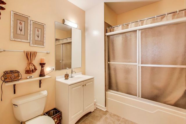 1016 S Racine Avenue 201, Chicago, IL 60607