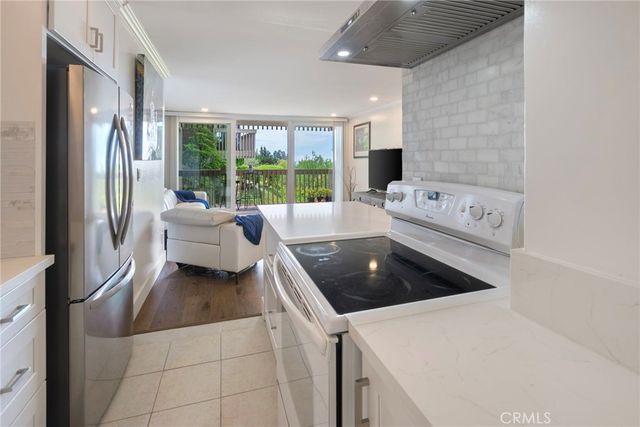 6542 Ocean Crest D207, Rancho Palos Verdes, CA 90275