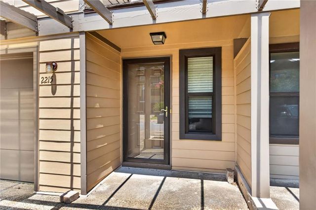 2215 Hermit Thrush LN, Virginia Beach, VA 23455
