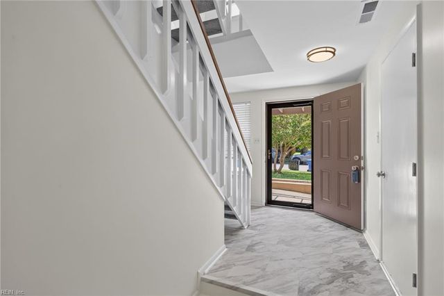 2215 Hermit Thrush LN, Virginia Beach, VA 23455