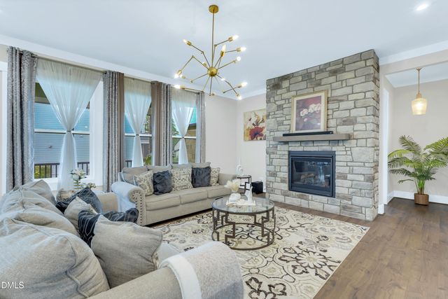 301 Silent Bend, Holly Springs, NC 27540