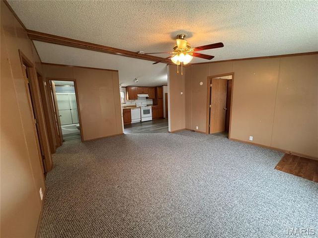 6104 Woodruff Drive, House Springs, MO 63051