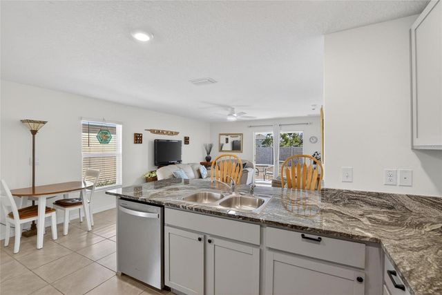 16547 MOSAIC OAR DRIVE, Wimauma, FL 33598