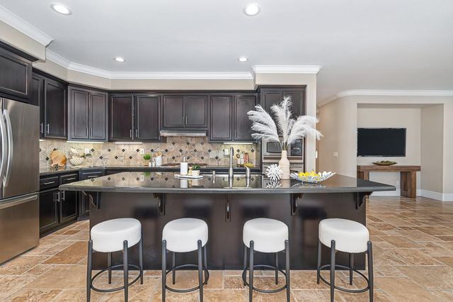 2110 Blackheath Ln, Roseville, CA 95678
