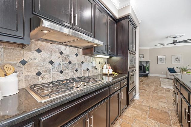 2110 Blackheath Ln, Roseville, CA 95678