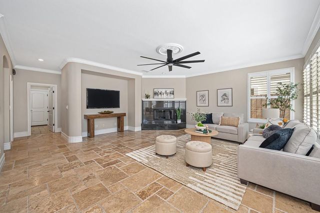 2110 Blackheath Ln, Roseville, CA 95678
