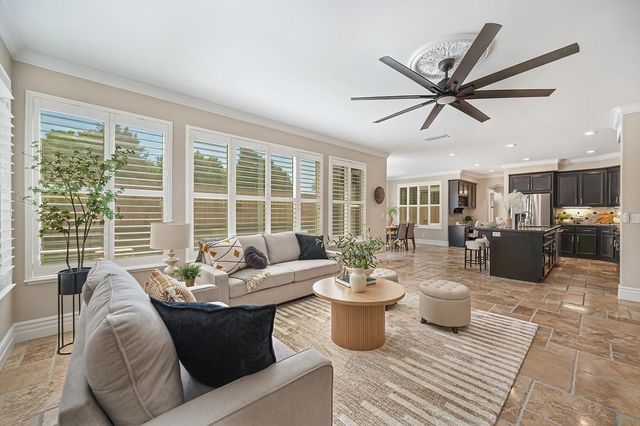 2110 Blackheath Ln, Roseville, CA 95678