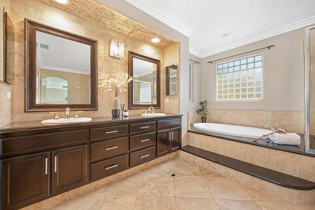 2110 Blackheath Ln, Roseville, CA 95678